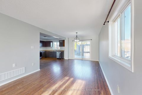 Photo 11 at 46 Watson Drive, East Bayfield, Barrie