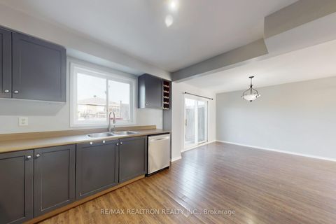 Photo 17 at 46 Watson Drive, East Bayfield, Barrie