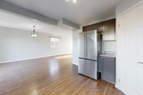 Photo 18 at 46 Watson Drive, East Bayfield, Barrie