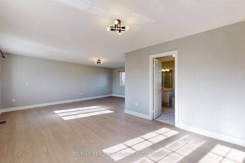 Photo 22 at 46 Watson Drive, East Bayfield, Barrie