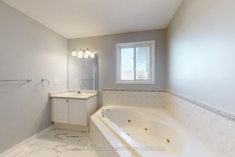 Photo 26 at 46 Watson Drive, East Bayfield, Barrie