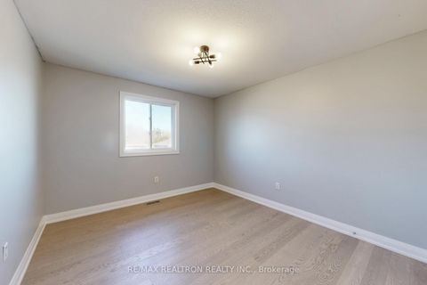 Photo 27 at 46 Watson Drive, East Bayfield, Barrie