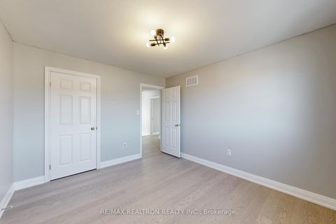 Photo 28 at 46 Watson Drive, East Bayfield, Barrie