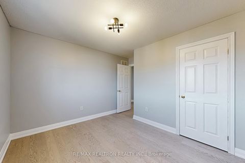 Photo 30 at 46 Watson Drive, East Bayfield, Barrie