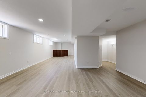 Photo 37 at 46 Watson Drive, East Bayfield, Barrie