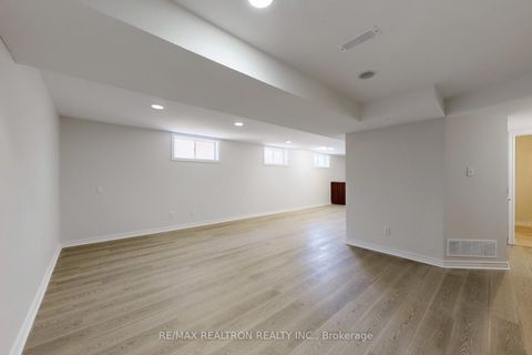 Photo 38 at 46 Watson Drive, East Bayfield, Barrie