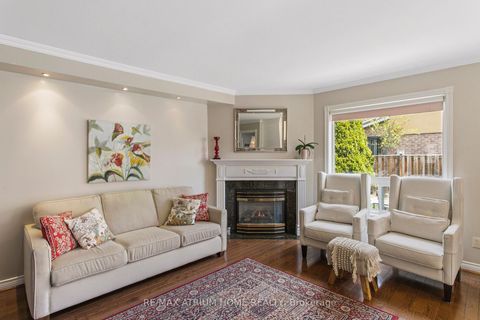 Photo 13 at 9 Constellation Crescent, Observatory, Richmond Hill