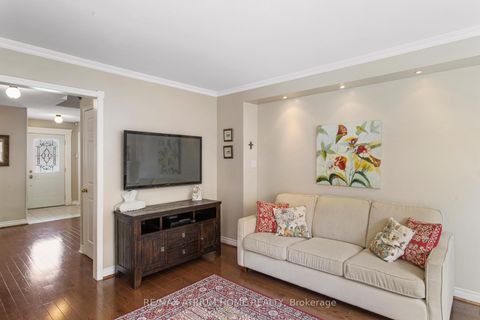 Photo 16 at 9 Constellation Crescent, Observatory, Richmond Hill