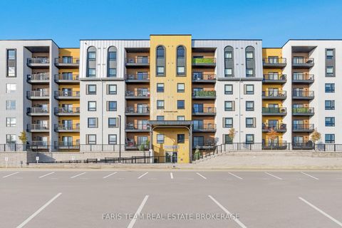 Photo 4 at 102 - 8 Culinary Lane, Rural Barrie Southeast, Barrie