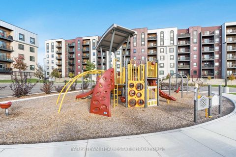 Photo 32 at 102 - 8 Culinary Lane, Rural Barrie Southeast, Barrie