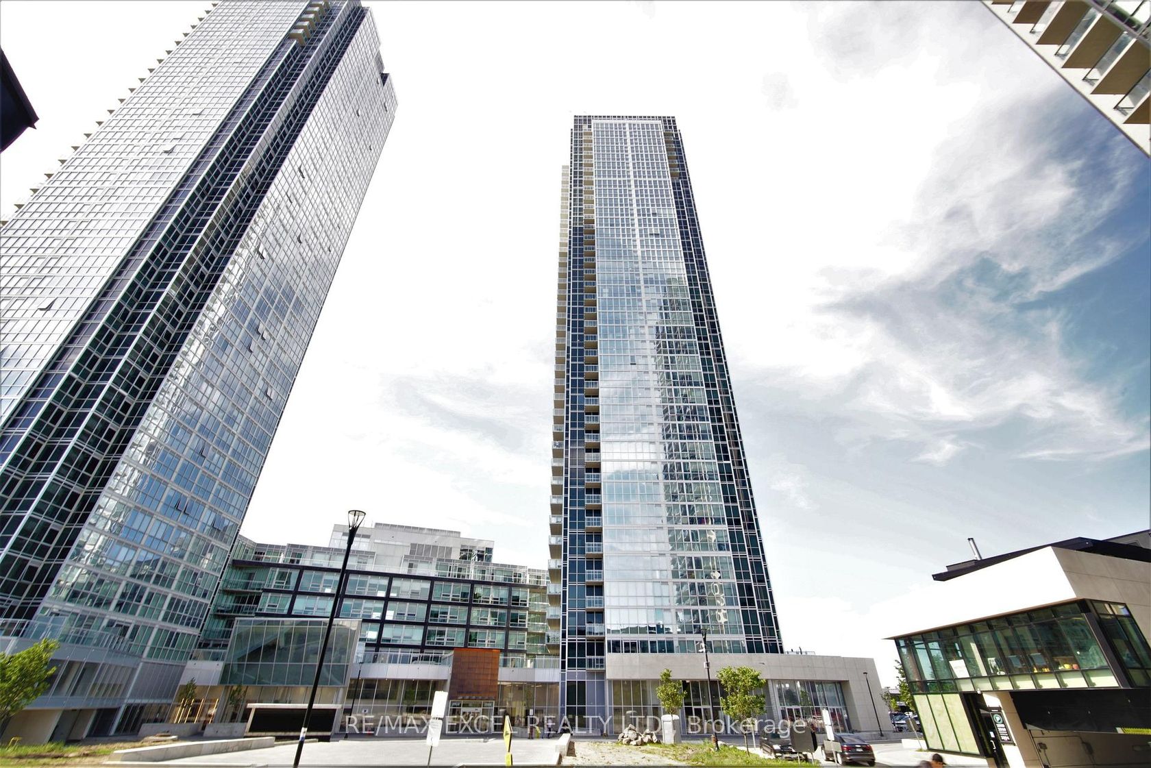 2607 - 2908 Highway 7 Road, Concord, Vaughan 