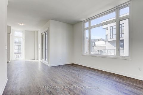 Photo 11 at 1103 - 12 David Eyer Road, Rural Richmond Hill, Richmond Hill