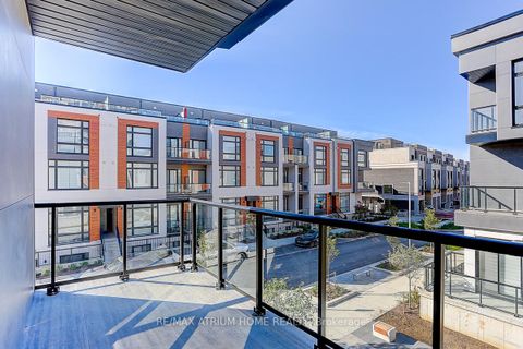 Photo 13 at 1103 - 12 David Eyer Road, Rural Richmond Hill, Richmond Hill