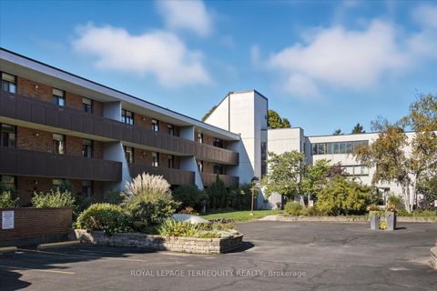 Photo 1 at 5-209 - 50 Old Kingston Road, West Hill, Toronto