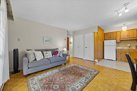 Photo 10 at 5-209 - 50 Old Kingston Road, West Hill, Toronto