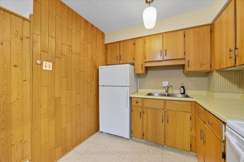 Photo 15 at 5-209 - 50 Old Kingston Road, West Hill, Toronto