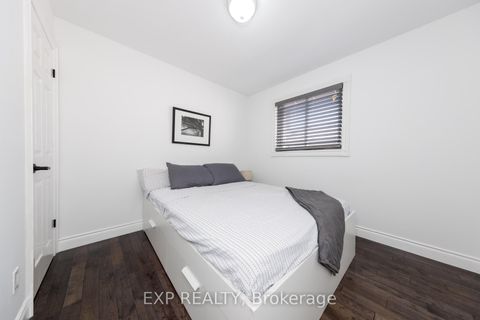 Photo 3 at 158 Millcroft Way N, Brownridge, Vaughan