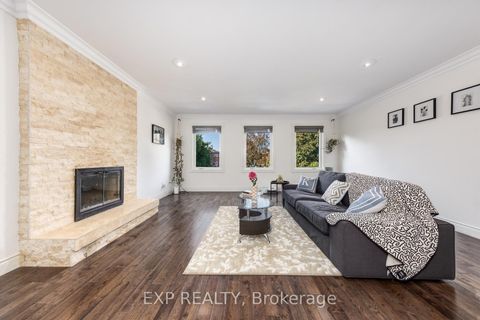 Photo 4 at 158 Millcroft Way N, Brownridge, Vaughan