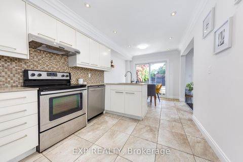 Photo 9 at 158 Millcroft Way N, Brownridge, Vaughan