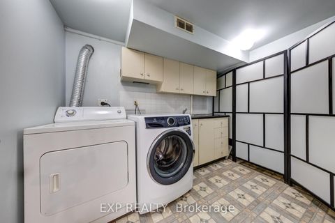 Photo 12 at 158 Millcroft Way N, Brownridge, Vaughan