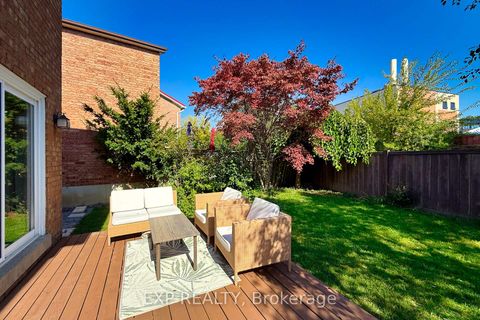 Photo 17 at 158 Millcroft Way N, Brownridge, Vaughan