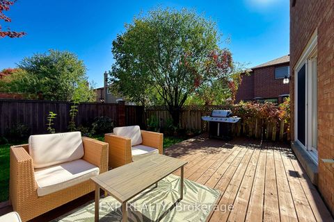 Photo 24 at 158 Millcroft Way N, Brownridge, Vaughan