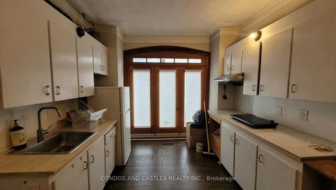 Photo 1 at 469 Richmond Street E, Moss Park, Toronto