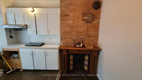 Photo 2 at 469 Richmond Street E, Moss Park, Toronto