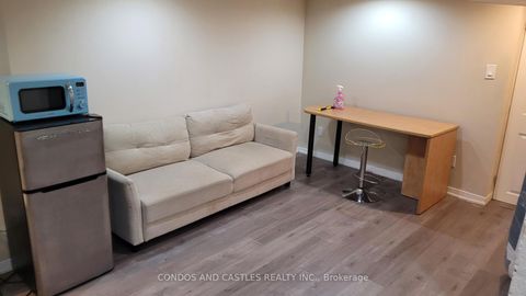 Photo 7 at 469 Richmond Street E, Moss Park, Toronto