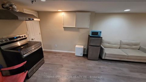 Photo 10 at 469 Richmond Street E, Moss Park, Toronto