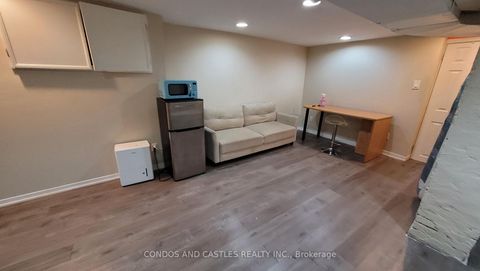 Photo 11 at 469 Richmond Street E, Moss Park, Toronto