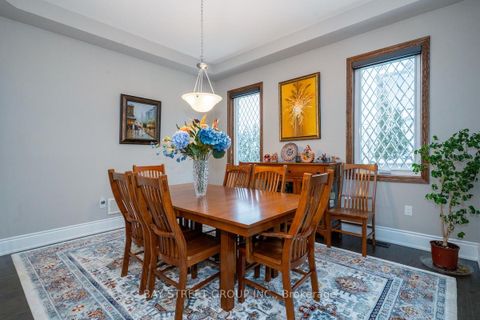 Photo 3 at 39 Cairns Gate, King City, King