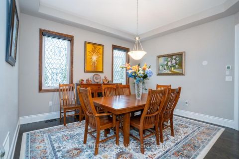 Photo 4 at 39 Cairns Gate, King City, King