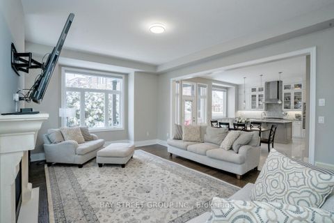 Photo 9 at 39 Cairns Gate, King City, King