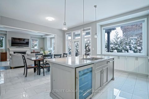 Photo 13 at 39 Cairns Gate, King City, King