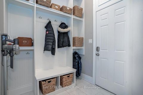 Photo 17 at 39 Cairns Gate, King City, King