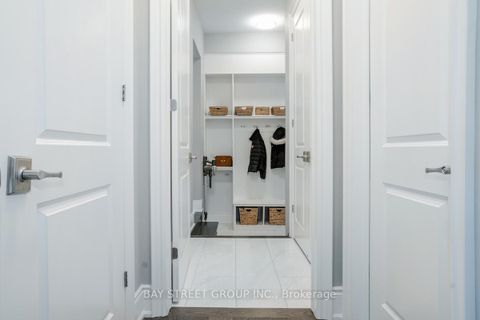 Photo 18 at 39 Cairns Gate, King City, King