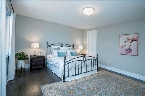 Photo 24 at 39 Cairns Gate, King City, King