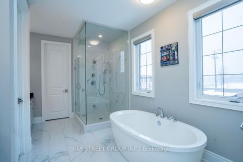 Photo 25 at 39 Cairns Gate, King City, King