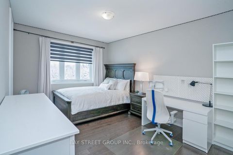 Photo 34 at 39 Cairns Gate, King City, King