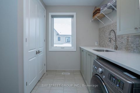 Photo 42 at 39 Cairns Gate, King City, King