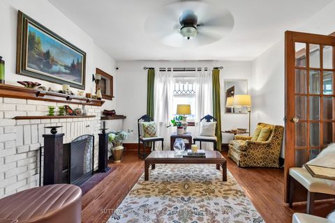 Photo 6 at 36 Hadley Road, Mount Pleasant East, Toronto