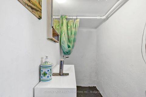 Photo 37 at 36 Hadley Road, Mount Pleasant East, Toronto