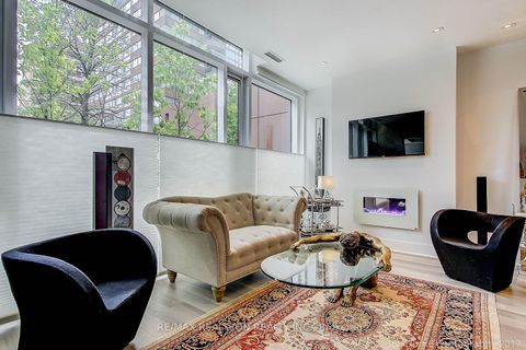 Photo 5 at 105 - 32 Davenport Road, Annex, Toronto