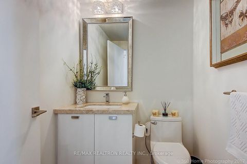 Photo 15 at 105 - 32 Davenport Road, Annex, Toronto