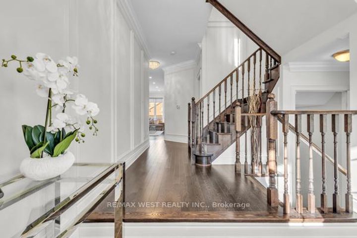 Photo 5 at 353 Moody Drive, Kleinburg, Vaughan