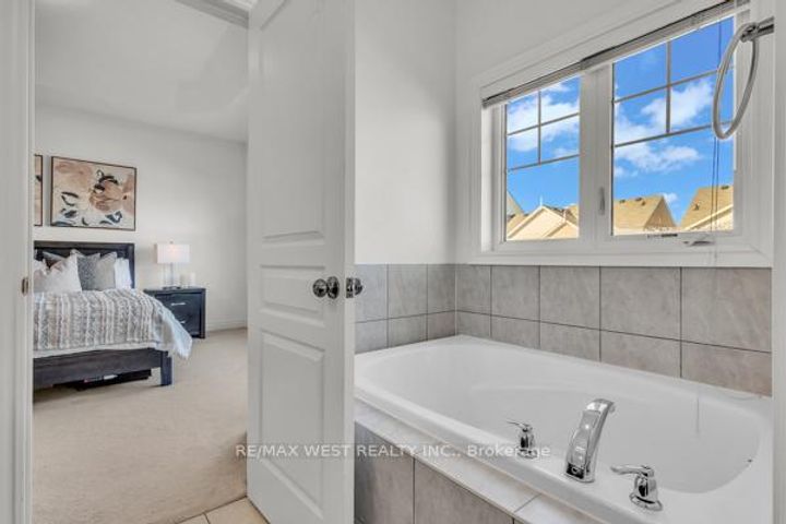 Photo 27 at 353 Moody Drive, Kleinburg, Vaughan