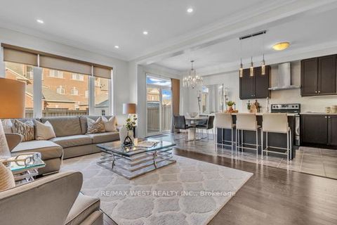 Photo 9 at 353 Moody Drive, Kleinburg, Vaughan