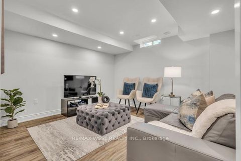 Photo 31 at 353 Moody Drive, Kleinburg, Vaughan