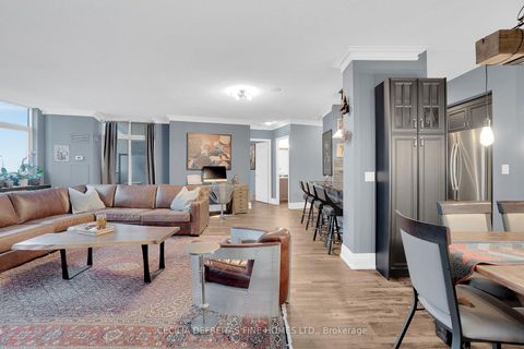 Photo 11 at 1616 - 9225 Jane Street, Maple, Vaughan